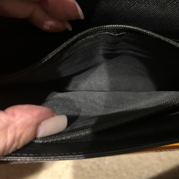 Women’s Prada Wallet - Picture 5 of 11